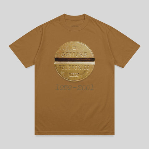 Brown t-shirt with "GETTONE TELEFONICO 1959-2001" printed on a round graphic.