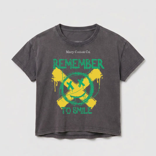 Dark grey t-shirt with "REMEMBER TO SMILE" and a yellow smiley face graphic.