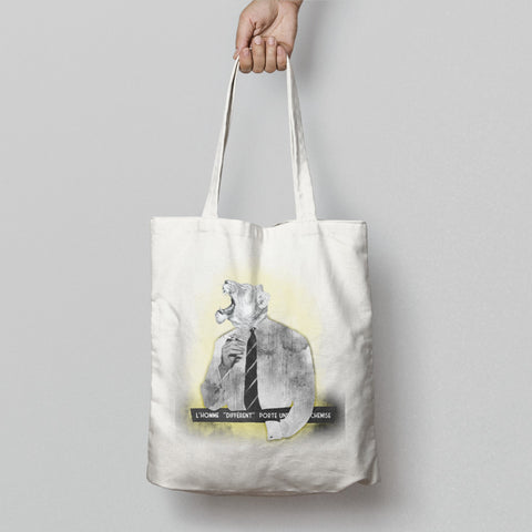 L'Homme 'DIFFERENT' Porte Une Chemise Tote Bag