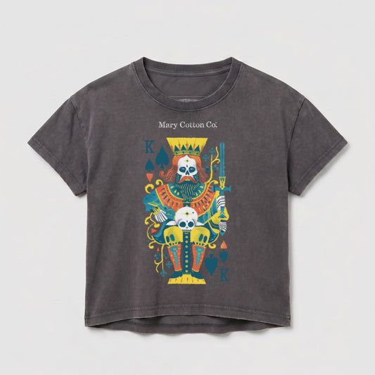 King of spades playing card graphic on a dark gray t-shirt.