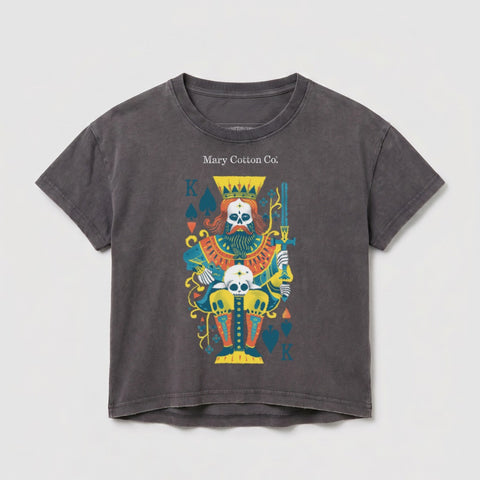 King of spades playing card graphic on a dark gray t-shirt.