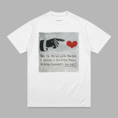 White t-shirt with hand pointing to red heart and Italian text.