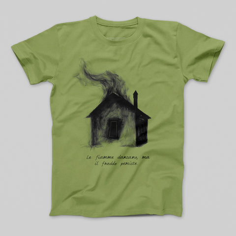 Le fiamme danzano ma il freddo persiste T-shirt