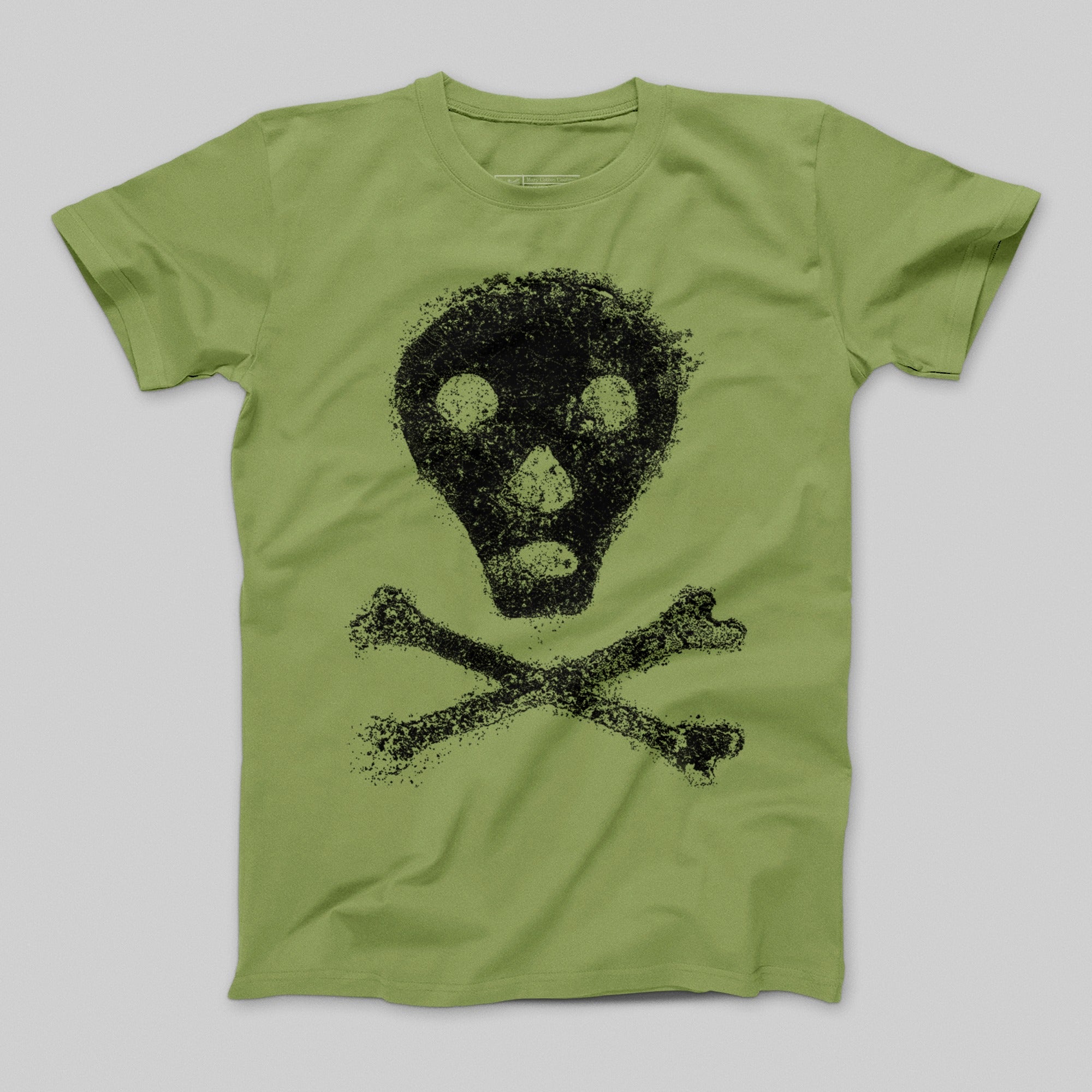 Skull and Crossbones Graphic Design T-Shirt