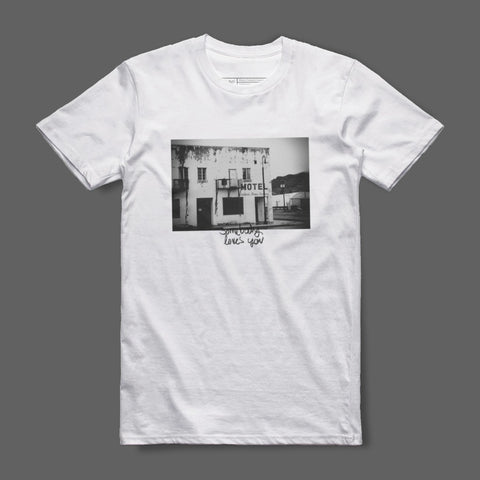 Vintage Motel Photo Art White T-Shirt Casual Product