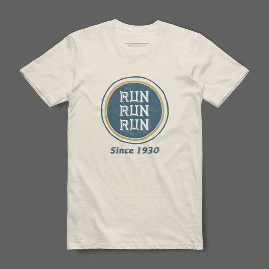 Vintage RUN RUN RUN Since 1930 Graphic T-shirt Product