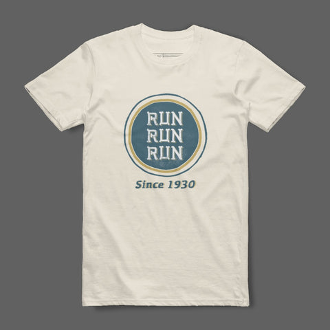 Vintage RUN RUN RUN Since 1930 Graphic T-shirt Product