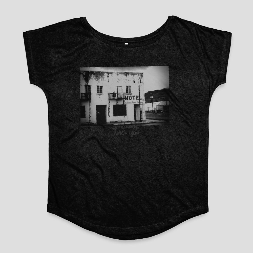 Vintage Motel Print Somebody Loves You T-Shirt