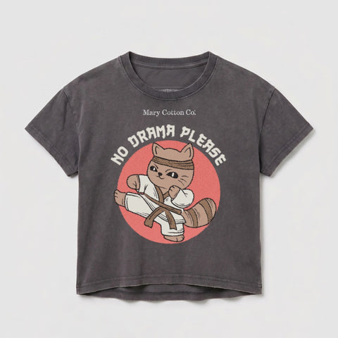 Grey t-shirt with a cartoon cat performing a karate kick and the text "NO DRAMA PLEASE".