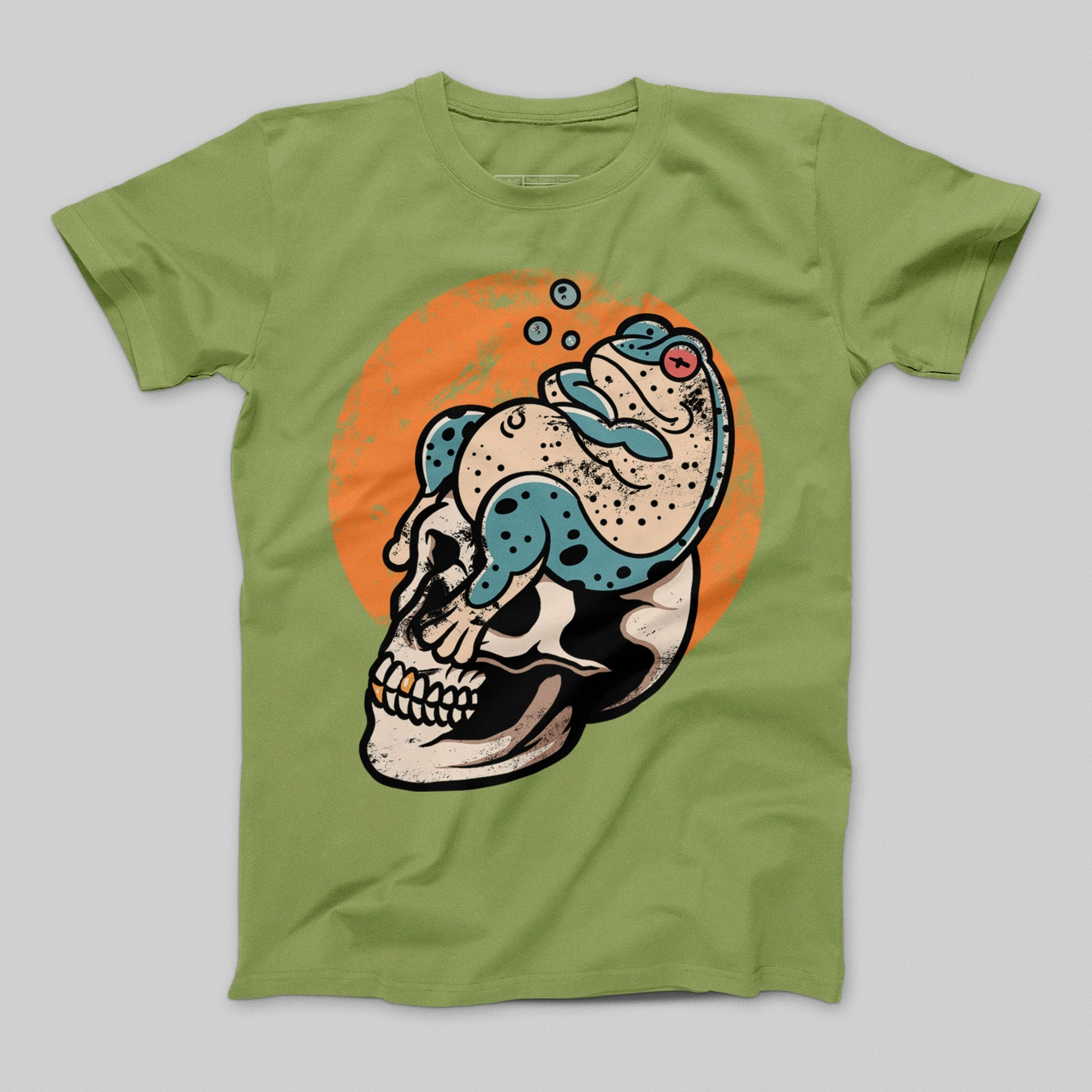 Frog on Skull Graphic Print T-Shirt for Unique Style