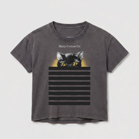 Grey t-shirt with a black cat peeking over striped lines.