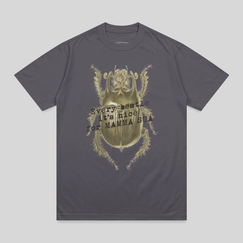Grey t-shirt with golden beetle graphic and text "Every beetle it's nice for mamma sua."
