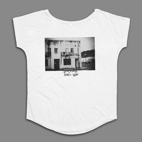 Vintage Motel Print Somebody Loves You T-shirt