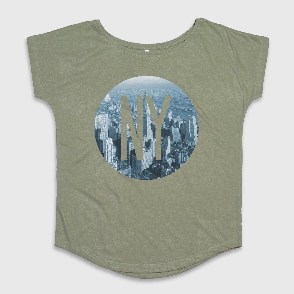 Stylish NY Cityscape Graphic Tee Ideal Urban Chic