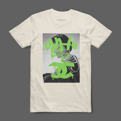 Retro Graphic Print T-Shirt with Modern Art Design