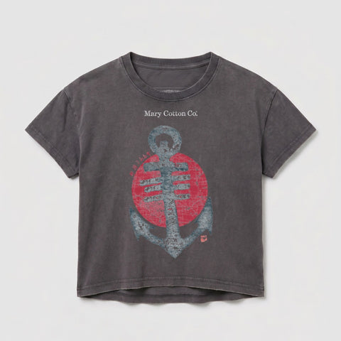 Dark grey cropped t-shirt with red sun and anchor graphic.