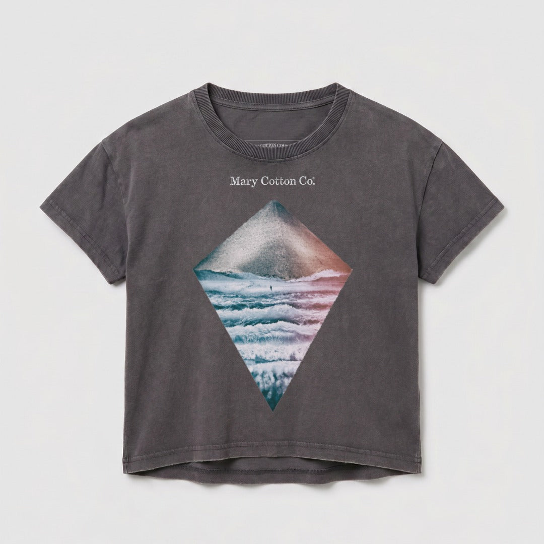 Gray t-shirt with a diamond graphic featuring a wave and mountain scene.