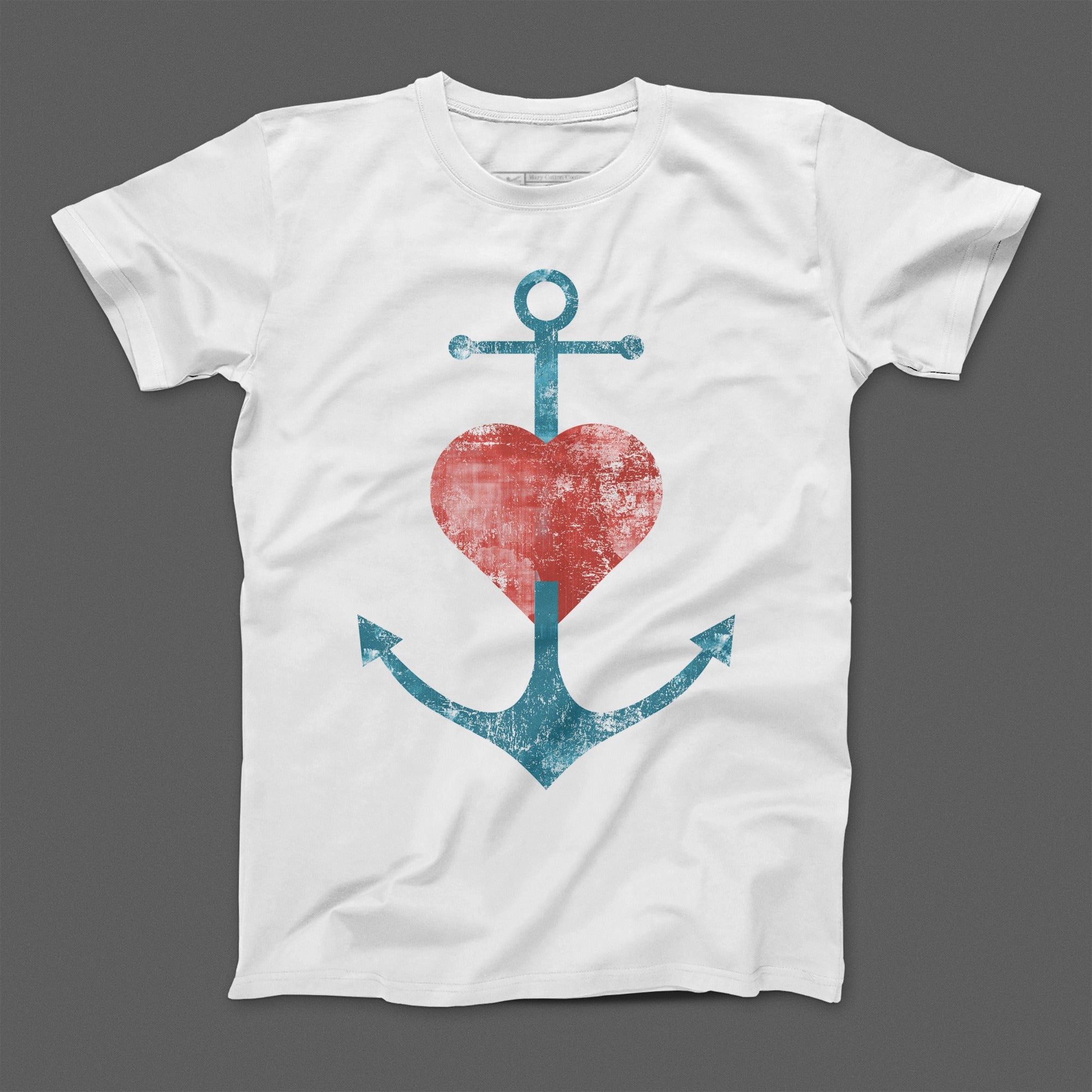 Distressed Anchor and Heart Design Graphic T-Shirt