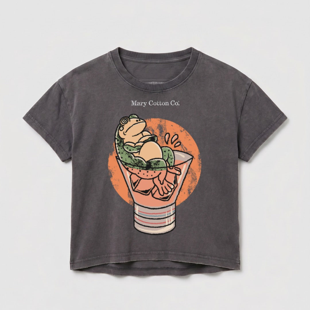 Dark grey t-shirt with a graphic of a frog relaxing in a cocktail glass.