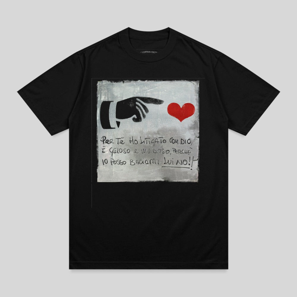 Black t-shirt with a red heart and handwritten Italian text about devotion.